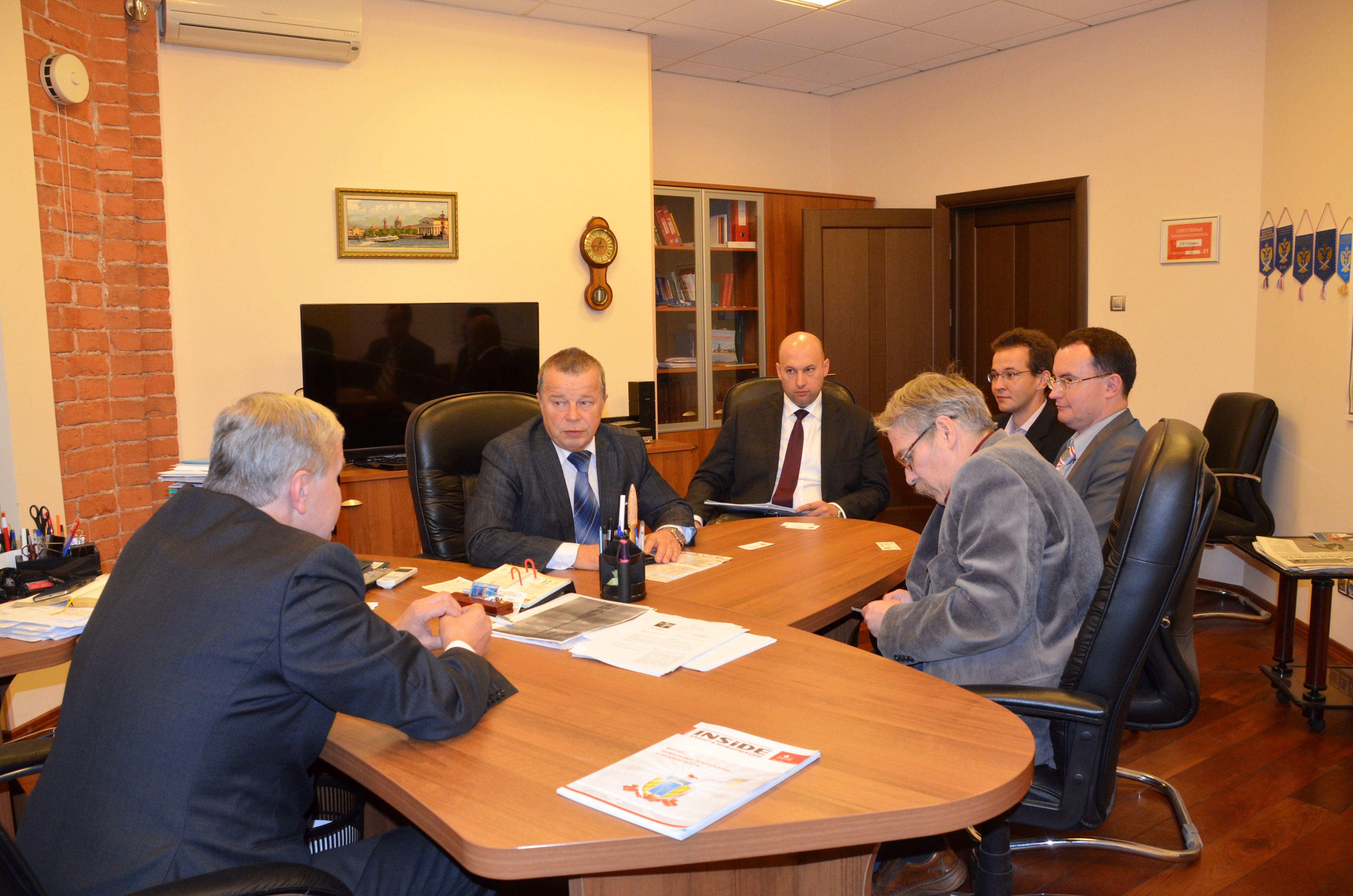 Руководитель Государственной инспекции труда принял участие в совещании с руководителем Управления федеральной службы по надзору в сфере связи, информационных технологий и массовых коммуникаций по СЗФО